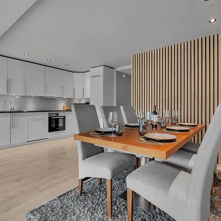 Arctic Homes - Premium Plaza Lejlighed