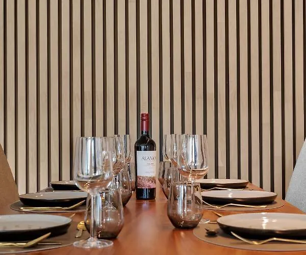 Arctic Homes - Premium Plaza Apartamento *