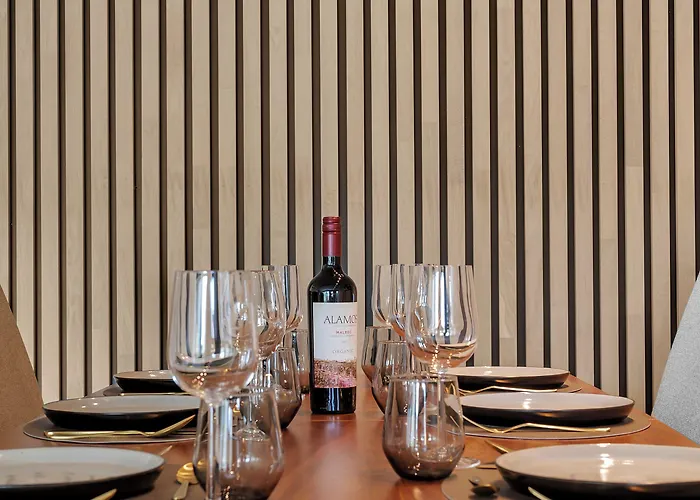 Arctic Homes - Premium Plaza