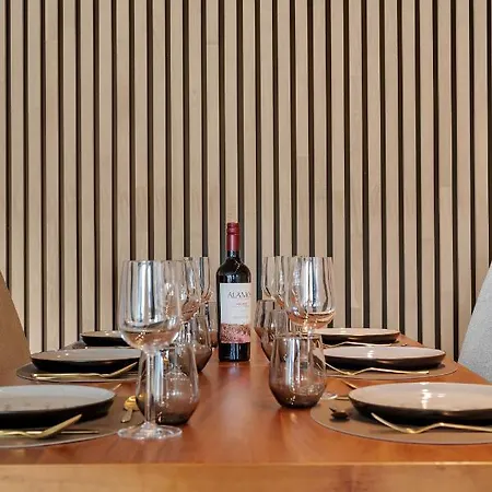 Arctic Homes - Premium Plaza Apartament *